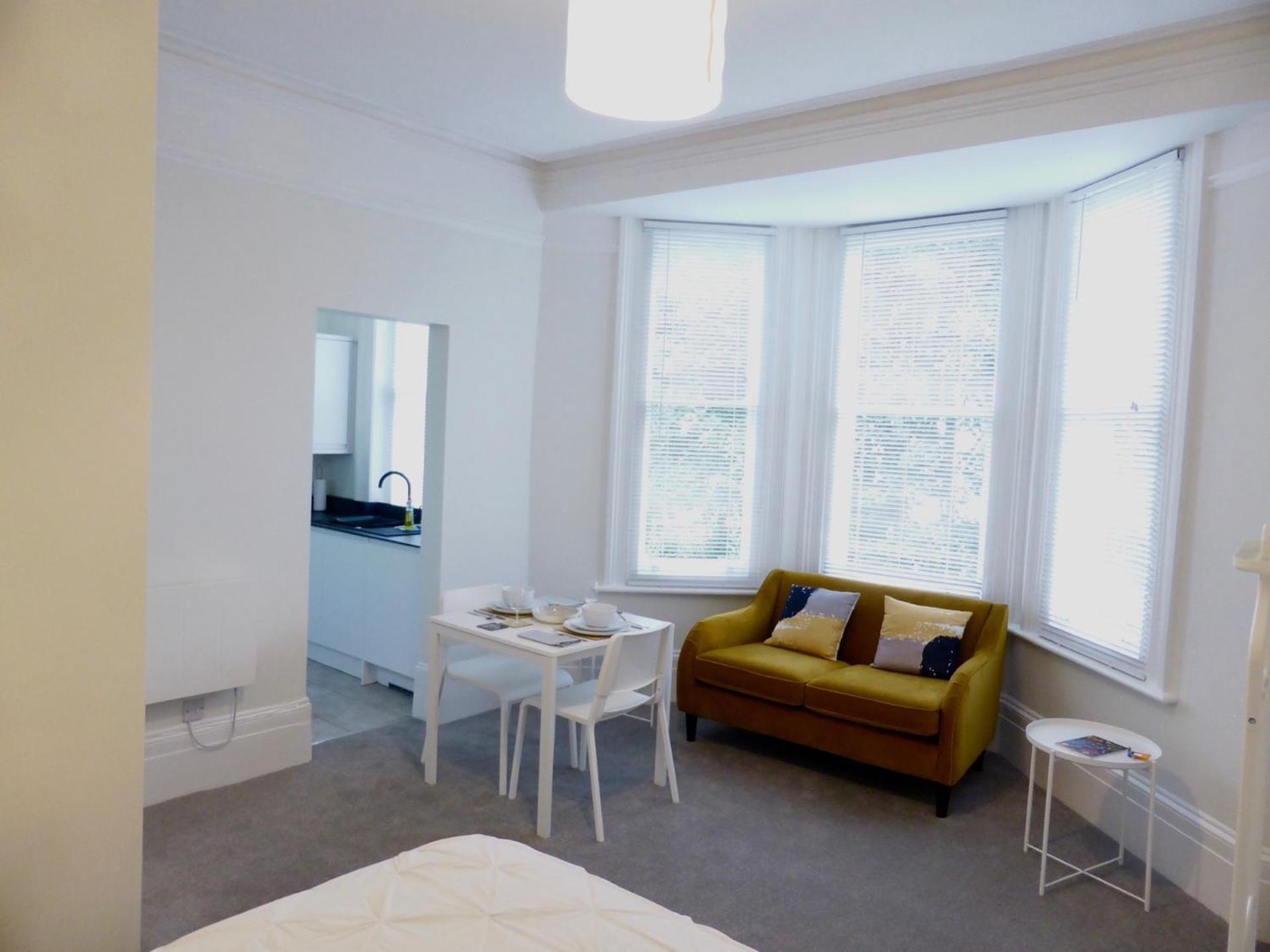 Stylish In Hove. Apartment *